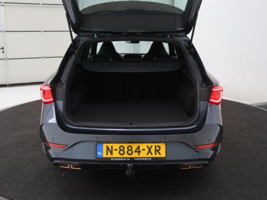 CUPRA Leon 1.4 e-Hybrid VZ Business | 245pk | SOH 92% | Trekhaak | Carplay | Adaptive cruise | Sportstoelen ... ActivLease financial lease