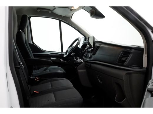 Ford Transit Custom 2.0 TDCI 130pk L2H1 Trend Airco/Navi/Camera Trekhaak 2800kg 07-2023 ActivLease financial lease