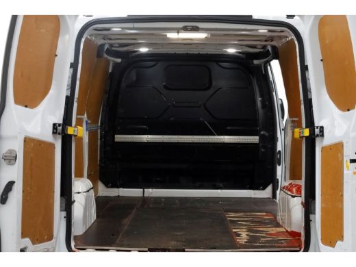 Ford Transit Custom 2.0 TDCI 130pk L2H1 Trend Airco/Navi/Camera Trekhaak 2800kg 07-2023 ActivLease financial lease