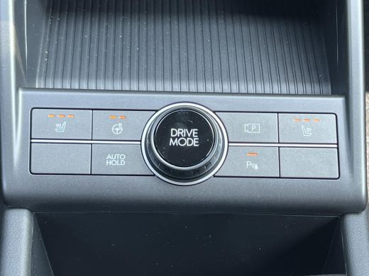 Hyundai Kona Long Range Pure Edition 64.8 kWh | Parkeersensoren voor en achter | Adaptieve Cruise Control | Ke... ActivLease financial lease