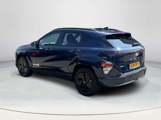 Hyundai Kona Long Range Pure Edition 64.8 kWh | Parkeersensoren voor en achter | Adaptieve Cruise Control | Ke... ActivLease financial lease