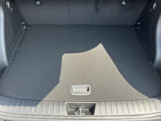 Hyundai Kona Long Range Pure Edition 64.8 kWh | Parkeersensoren voor en achter | Adaptieve Cruise Control | Ke... ActivLease financial lease