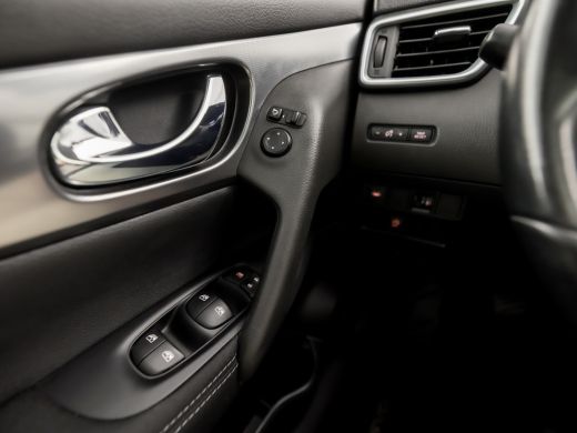 Nissan QASHQAI 1.2 N-Connecta (PANORAMADAK, NAVIGATIE, 360 CAMERA, GETINT GLAS, SPORTSTOELEN, STOELVERWARMING, C... ActivLease financial lease