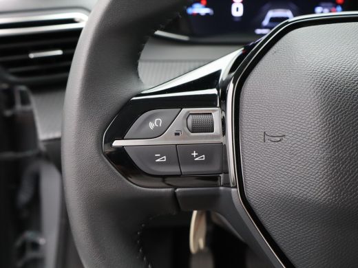 Peugeot 208 1.2 PureTech 100 Allure Cruise Control | Parkeersensoren Voor en Achter | Climate Control | Apple... ActivLease financial lease