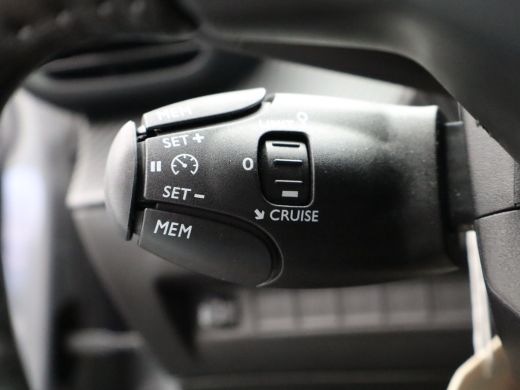 Peugeot 208 1.2 PureTech 100 Allure Cruise Control | Parkeersensoren Voor en Achter | Climate Control | Apple... ActivLease financial lease