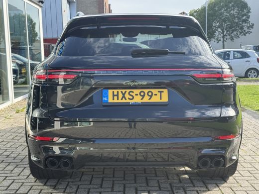 Porsche Cayenne 3.0 E-Hybrid Platinum Edition Sport uitlaat | Pano | Lucht | Trekhaak ActivLease financial lease