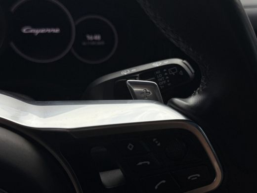 Porsche Cayenne 3.0 E-Hybrid Platinum Edition Sport uitlaat | Pano | Lucht | Trekhaak ActivLease financial lease