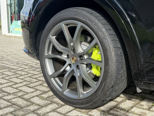 Porsche Cayenne 3.0 E-Hybrid Platinum Edition Sport uitlaat | Pano | Lucht | Trekhaak ActivLease financial lease