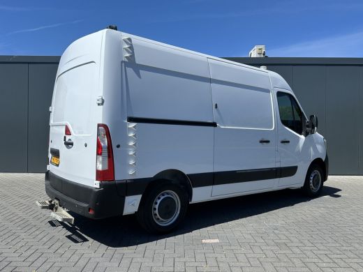 Renault Master 2.3 dCi 150 PK / L2H2 / TREKHAAK / CAMERA / AIRCO / CRUISE / 2.500 KG AHG ActivLease financial lease