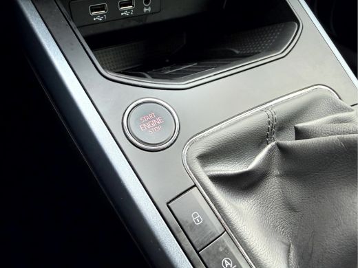 Seat Arona 1.0 TSI Style Business Intense Trekhaak, Camera ActivLease financial lease