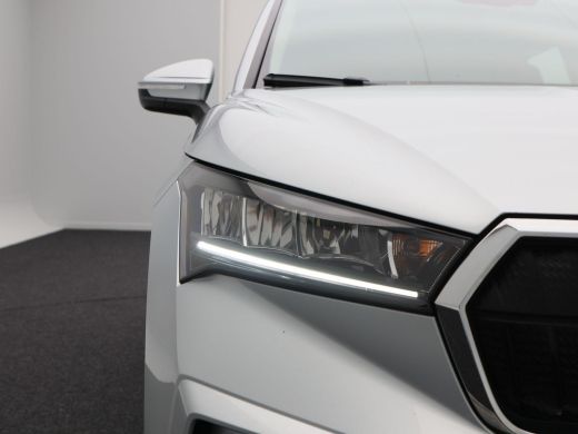 Skoda Enyaq iV 60 180 Pk | Stoelverwarming | Trekhaak | Navigatie | Cruise Control | CarPlay | Climatronic | Cam... ActivLease financial lease