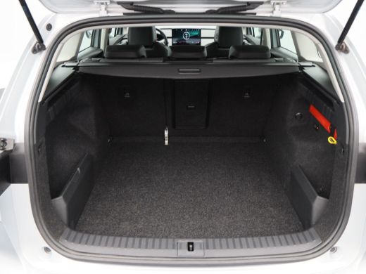 Skoda Enyaq iV 60 180 Pk | Stoelverwarming | Trekhaak | Navigatie | Cruise Control | CarPlay | Climatronic | Cam... ActivLease financial lease