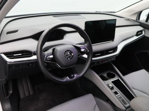Skoda Enyaq iV 60 180 Pk | Stoelverwarming | Trekhaak | Navigatie | Cruise Control | CarPlay | Climatronic | Cam... ActivLease financial lease