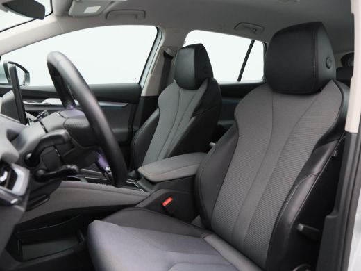 Skoda Enyaq iV 60 180 Pk | Stoelverwarming | Trekhaak | Navigatie | Cruise Control | CarPlay | Climatronic | Cam... ActivLease financial lease