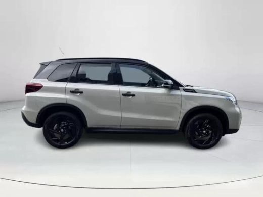 Suzuki Vitara 1.4 Boosterjet Smart Hybrid Special Edition **SAVANNA IVORY METALLIC/ PANARAMA DAK/ AUTOMAAT/ DIR... ActivLease financial lease