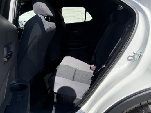 Toyota C-HR 1.8 Hybrid 140 Dynamic | ACC | CarPlay | Camera | Keyless | 18 inch ActivLease financial lease
