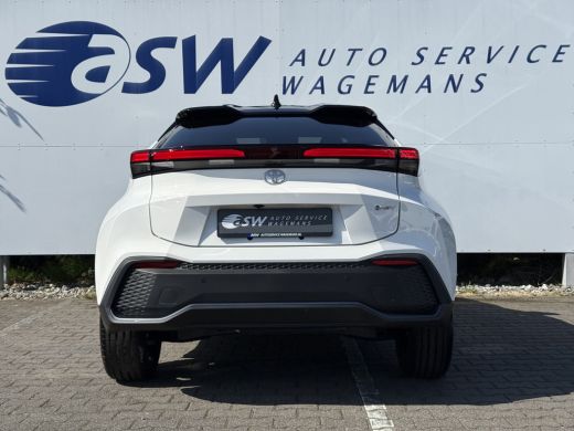 Toyota C-HR 1.8 Hybrid 140 Dynamic | ACC | CarPlay | Camera | Keyless | 18 inch ActivLease financial lease