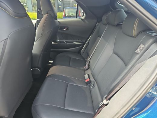 Toyota C-HR 2.0 Hybrid 200 Premi&egrave;re Edition 4WD ActivLease financial lease