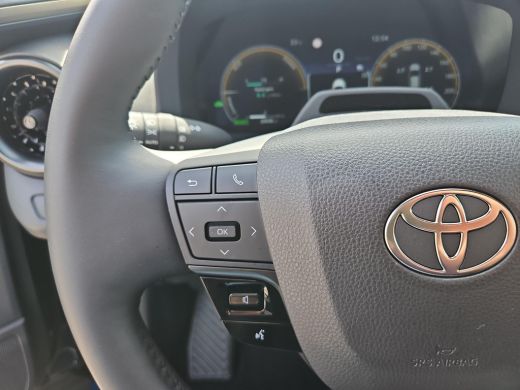Toyota C-HR 2.0 Hybrid 200 Premi&egrave;re Edition 4WD ActivLease financial lease