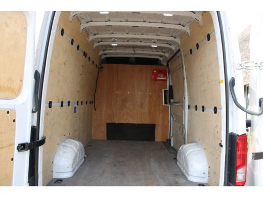 Volkswagen Crafter 35 2.0 TDI L3H3 Highline LED XENON CAMERA AUTOM LEER 147000KM!!! ActivLease financial lease
