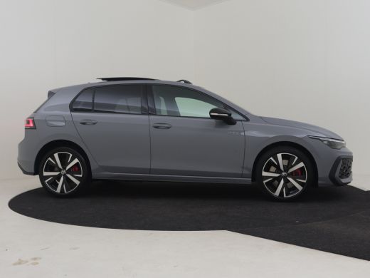 Volkswagen Golf 1.5 eHybrid GTE 272PK DSG/AUTO | Glazen panorama-dak | Head-up display | Achteruitrijcamera | Nav... ActivLease financial lease
