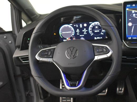 Volkswagen Golf 1.5 eHybrid GTE 272PK DSG/AUTO | Glazen panorama-dak | Head-up display | Achteruitrijcamera | Nav... ActivLease financial lease