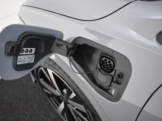 Volkswagen Golf 1.5 eHybrid GTE 272PK DSG/AUTO | Glazen panorama-dak | Head-up display | Achteruitrijcamera | Nav... ActivLease financial lease