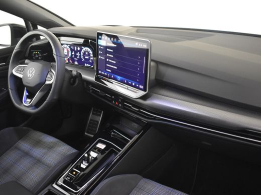 Volkswagen Golf 1.5 eHybrid GTE 272PK DSG/AUTO | Glazen panorama-dak | Head-up display | Achteruitrijcamera | Nav... ActivLease financial lease