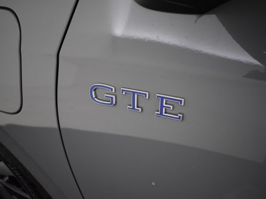 Volkswagen Golf 1.5 eHybrid GTE 272PK DSG/AUTO | Glazen panorama-dak | Head-up display | Achteruitrijcamera | Nav... ActivLease financial lease