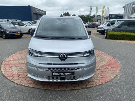 Volkswagen Multivan 1.4 eHybrid L1H1 Life | Trekhaak | LED Matrix | ACC | Side assist | Stuurverwarming | 7 Pers. | 2... ActivLease financial lease