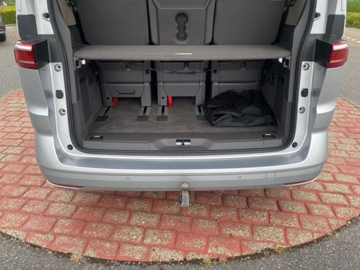 Volkswagen Multivan 1.4 eHybrid L1H1 Life | Trekhaak | LED Matrix | ACC | Side assist | Stuurverwarming | 7 Pers. | 2... ActivLease financial lease