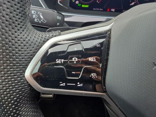 Volkswagen Tiguan 1.4 TSI eHybrid R-Line | PHEV | 245Pk| 360 cam | Pano | Black Style | HUD | IQ Light | ActivLease financial lease