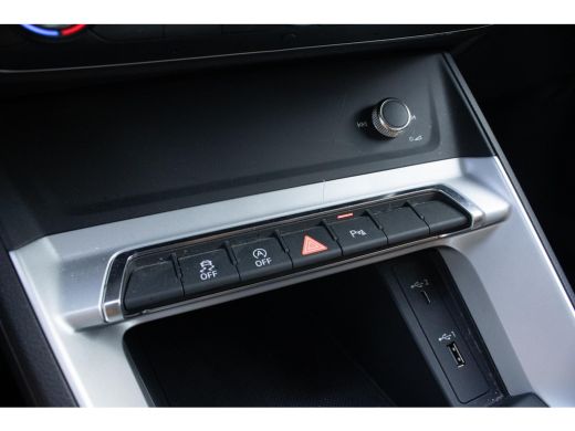 Audi Q3 35 TFSI Advanced Matrix Camera Stoelverwarming Trekhaak ActivLease financial lease