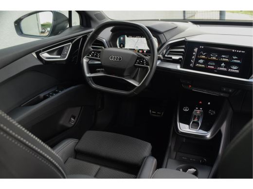 Audi Q4 e-tron 40 / 2x S-line/ Adaptive Cruise Control/ Head-Up Display/ Sportonderstel/ 150kW (204PK) ActivLease financial lease