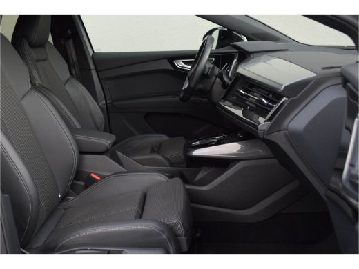 Audi Q4 e-tron 40 / 2x S-line/ Adaptive Cruise Control/ Head-Up Display/ Sportonderstel/ 150kW (204PK) ActivLease financial lease