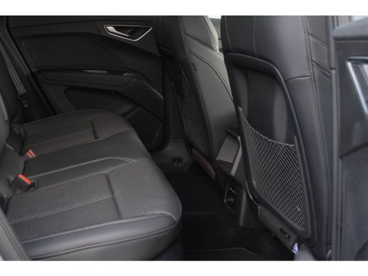 Audi Q4 e-tron 40 / 2x S-line/ Adaptive Cruise Control/ Head-Up Display/ Sportonderstel/ 150kW (204PK) ActivLease financial lease