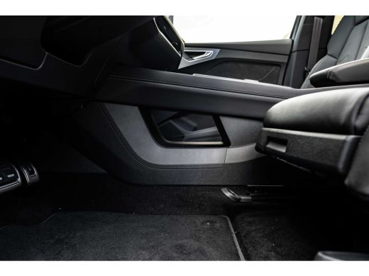 Audi Q4 e-tron S edition | Achterklep, automatisch bedienbaar | Achteruitrijcamera | Adaptive cruise control ActivLease financial lease