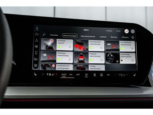 Audi Q4 e-tron S edition | Achterklep, automatisch bedienbaar | Achteruitrijcamera | Adaptive cruise control ActivLease financial lease