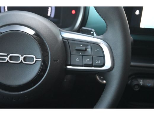 Fiat 600 1.2 Hybrid Urban 110pk | Pack Style + Winter + Comfort | Navigatie | Stoelverwarming | Voorruitve... ActivLease financial lease