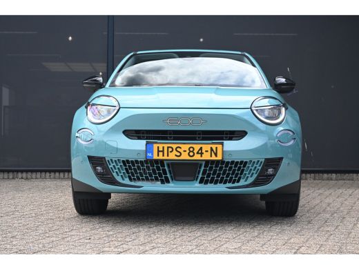 Fiat 600 1.2 Hybrid Urban 110pk | Pack Style + Winter + Comfort | Navigatie | Stoelverwarming | Voorruitve... ActivLease financial lease