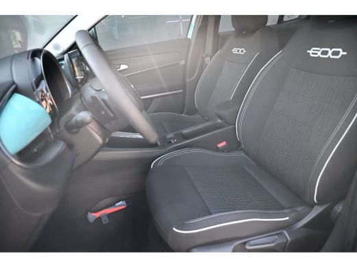 Fiat 600 1.2 Hybrid Urban 110pk | Pack Style + Winter + Comfort | Navigatie | Stoelverwarming | Voorruitve... ActivLease financial lease