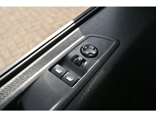 Opel Vivaro 2.0 Diesel 145 L2 | Betimmering | 2x Schuifdeur | Navigatie | Camera | Digitale Binnenspiegel | D... ActivLease financial lease