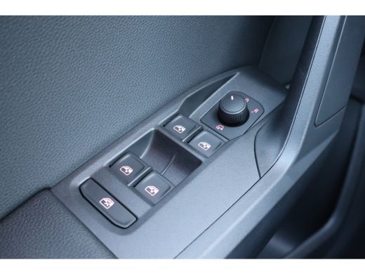 Seat Ibiza FR Business Connect | 17 inch lichtmetalen velgen, (7J x 17) | Achteruitrijcamera | Airconditioni... ActivLease financial lease