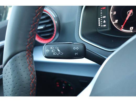 Seat Ibiza FR Business Connect | 17 inch lichtmetalen velgen, (7J x 17) | Achteruitrijcamera | Airconditioni... ActivLease financial lease