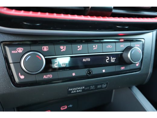 Seat Ibiza FR Business Connect | 17 inch lichtmetalen velgen, (7J x 17) | Achteruitrijcamera | Airconditioni... ActivLease financial lease