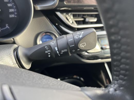 Toyota C-HR 1.8 Hybrid Dynamic | Apple CarPlay/Android auto | Achteruitrijcamera | Stoelverwarming ActivLease financial lease