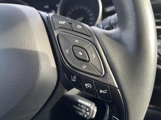 Toyota C-HR 1.8 Hybrid Dynamic | Apple CarPlay/Android auto | Achteruitrijcamera | Stoelverwarming ActivLease financial lease