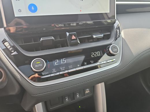 Toyota Corolla Cross Hybrid 140 Style ActivLease financial lease