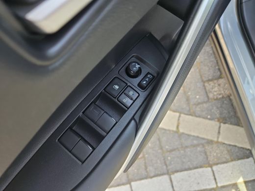 Toyota Corolla Cross Hybrid 140 Style ActivLease financial lease