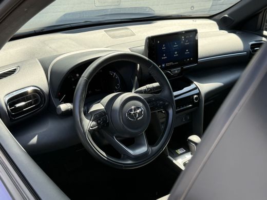 Toyota Yaris Cross 1.5 Hybrid AWD Team D | ACC | CarPlay | Camera | Keyless | DAB+ ActivLease financial lease